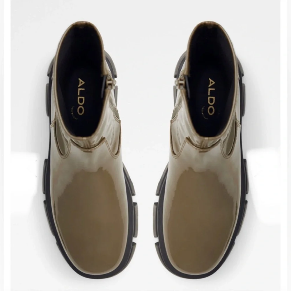 ALDO GRANDSOLE patent lug sole Platform ankle boots size‎ 10 brand new